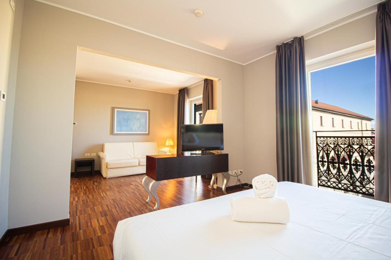 Hotel Cavour By Lvg Hotel Collection Novara Exteriör bild