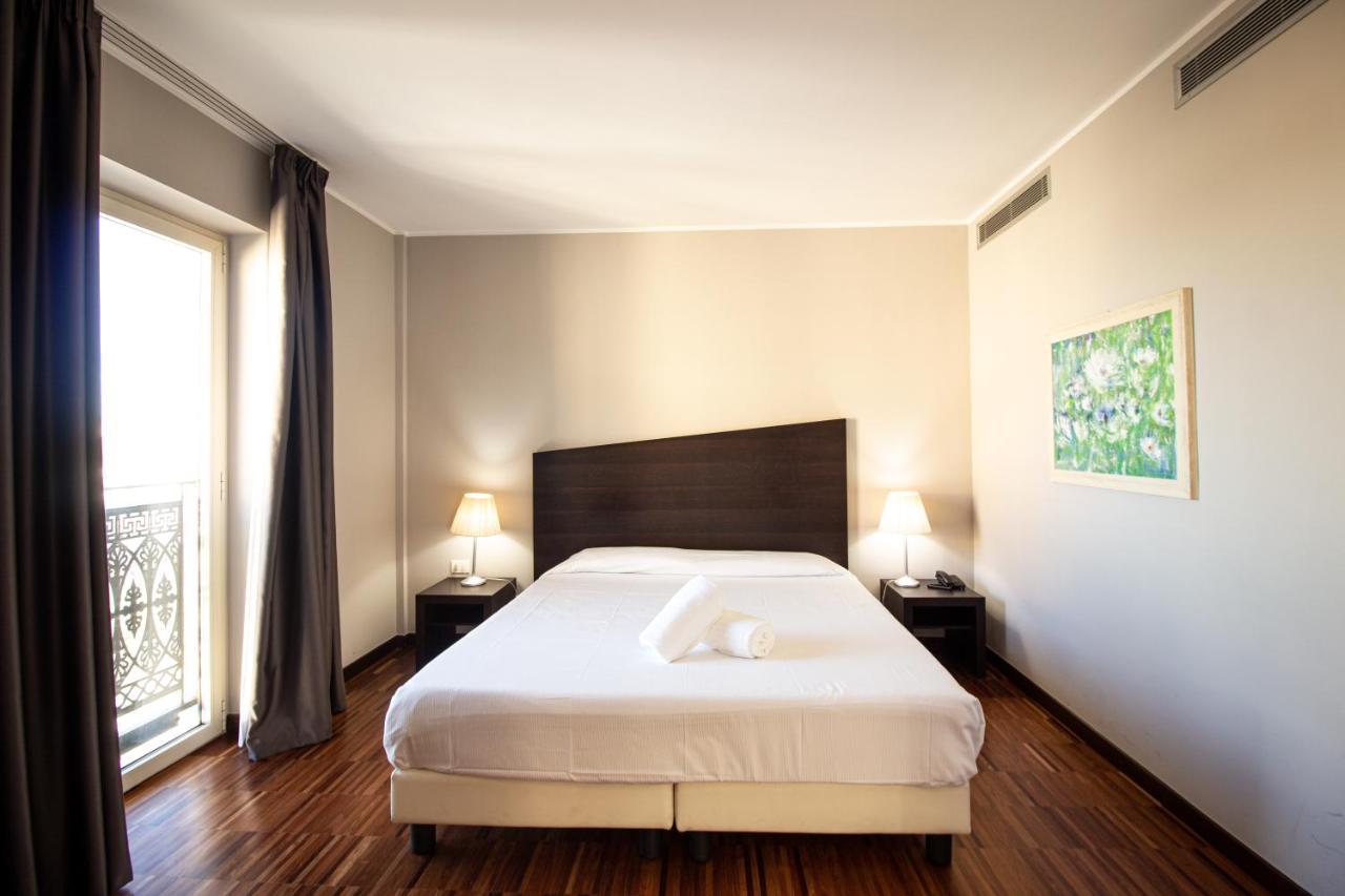 Hotel Cavour By Lvg Hotel Collection Novara Exteriör bild